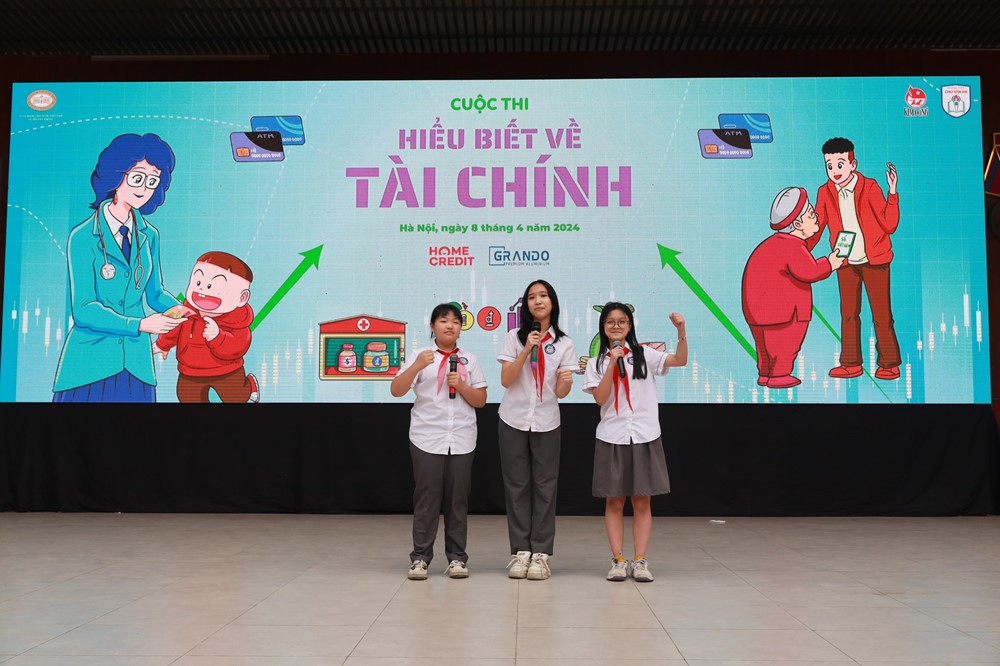 Trường THCS Chu Văn An, Hà Nội tổ chức cho hơn 1300 học sinh tiếp cận kiến thức về tài chính - ảnh 2