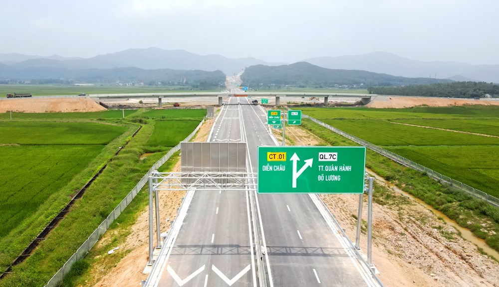 Cao tốc Bắc- Nam, đoạn Diễn Châu- Bãi Vọt sắp đi vào hoạt động, rút ngắn thời gian từ Hà Nội về Vinh còn 3 giờ đồng hồ - ảnh 2