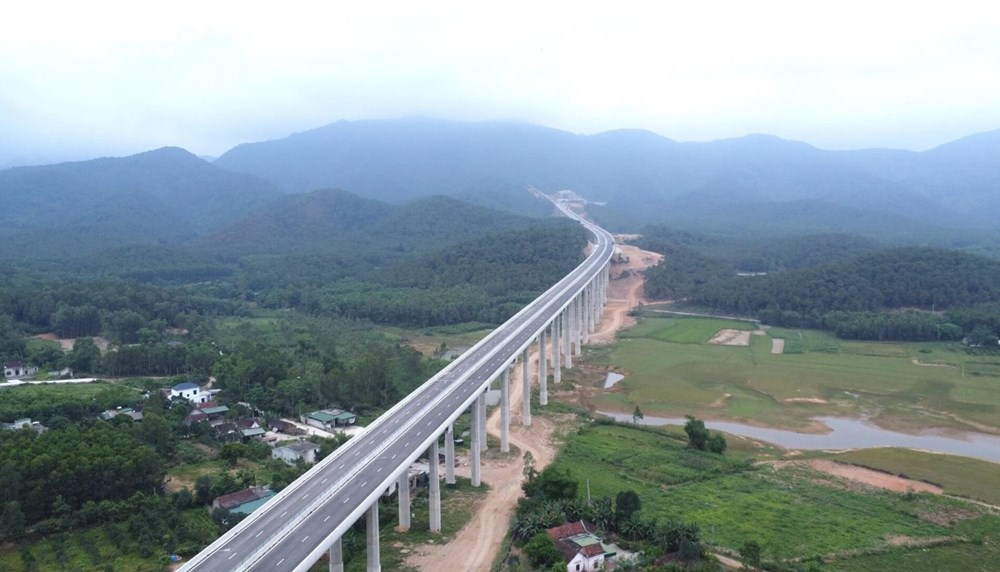 Cao tốc Bắc- Nam, đoạn Diễn Châu- Bãi Vọt sắp đi vào hoạt động, rút ngắn thời gian từ Hà Nội về Vinh còn 3 giờ đồng hồ - ảnh 1