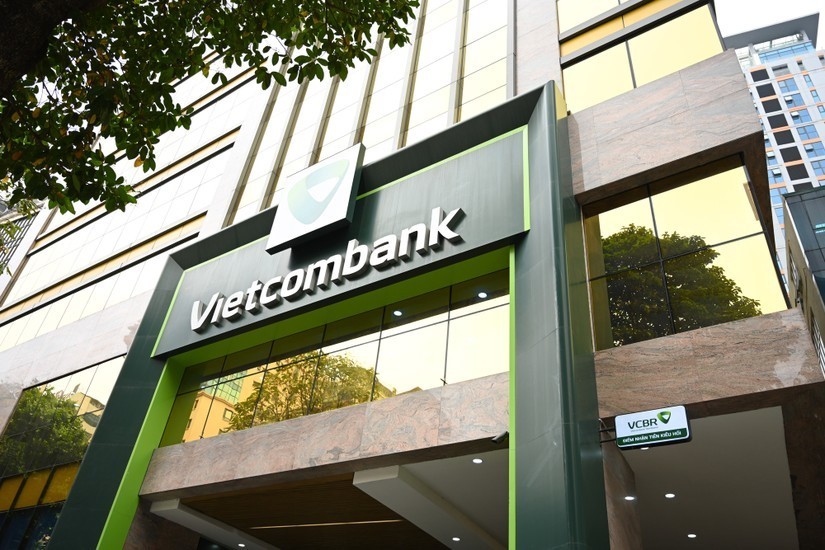 Lãi suất mới nhất tại Vietcombank, gửi tiết kiệm 100 triệu nhẫn lãi bao nhiêu? - ảnh 2