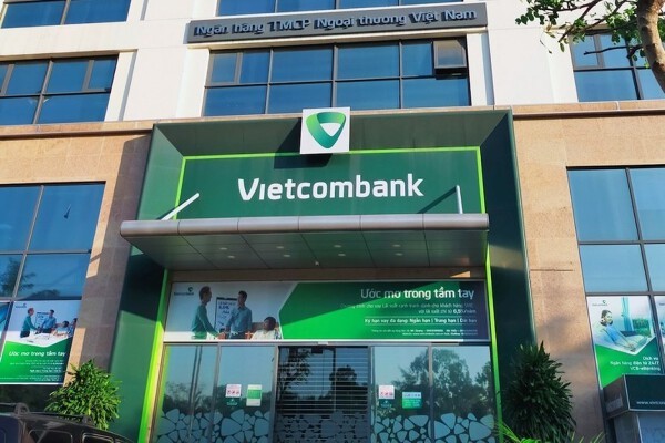 Lãi suất mới nhất của Vietcombank, gửi 500 triệu thời hạn 6 tháng nhận lãi bao nhiêu? - ảnh 1