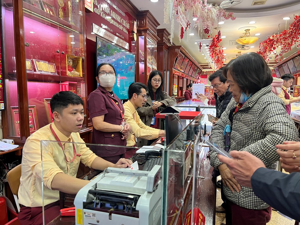 Giá vàng quay đầu giảm sâu trước thềm ngày Thần tài, chuyên gia cảnh báo rủi ro - ảnh 3