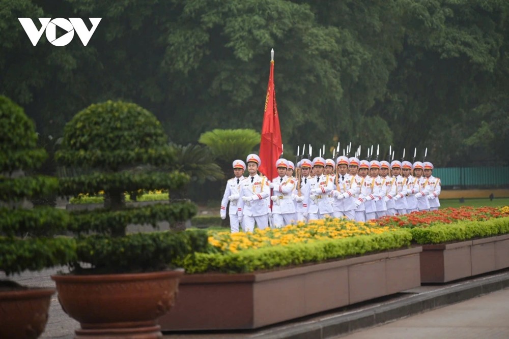 truc tiep cac khoi dieu binh, dieu hanh di trong vong tay nhan dan hinh anh 36