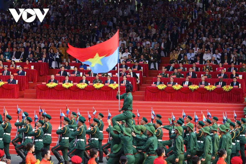 truc tiep cac khoi dieu binh, dieu hanh di trong vong tay nhan dan hinh anh 28