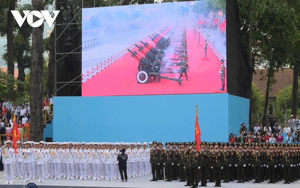truc tiep cac khoi dieu binh, dieu hanh di trong vong tay nhan dan hinh anh 23