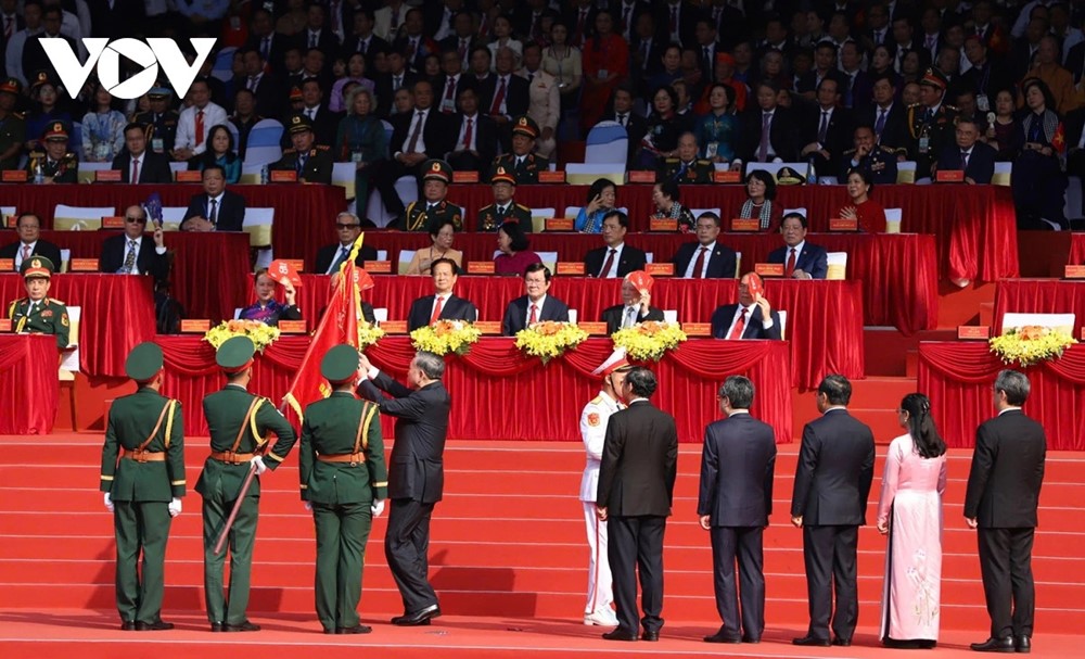 truc tiep cac khoi dieu binh, dieu hanh di trong vong tay nhan dan hinh anh 15