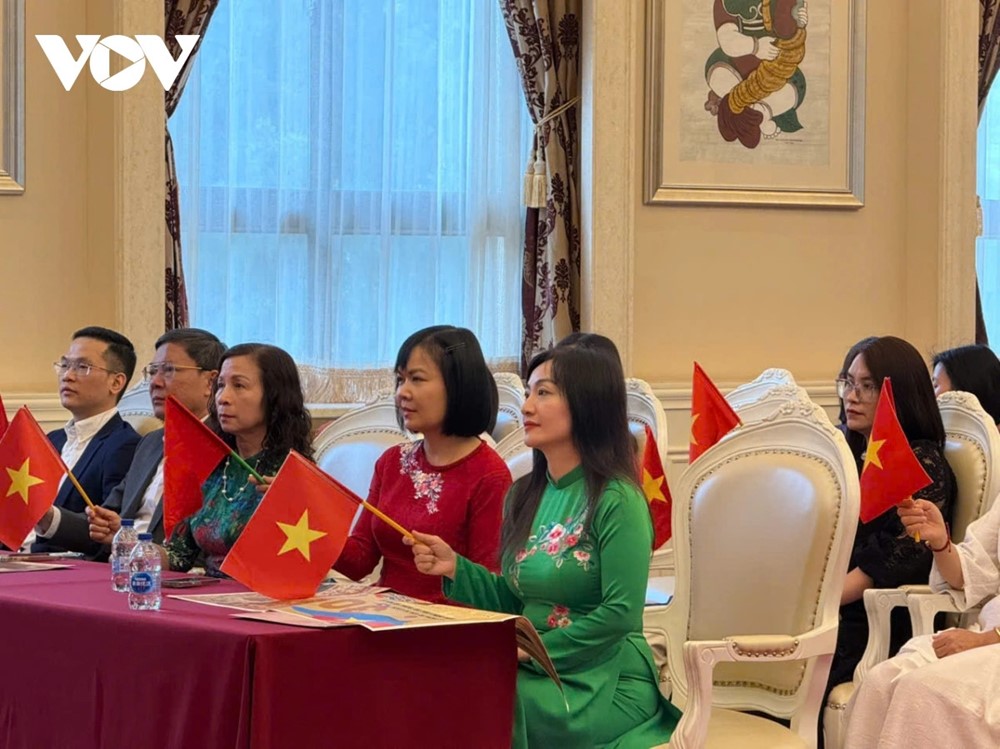 truc tiep cac khoi dieu binh, dieu hanh di trong vong tay nhan dan hinh anh 21