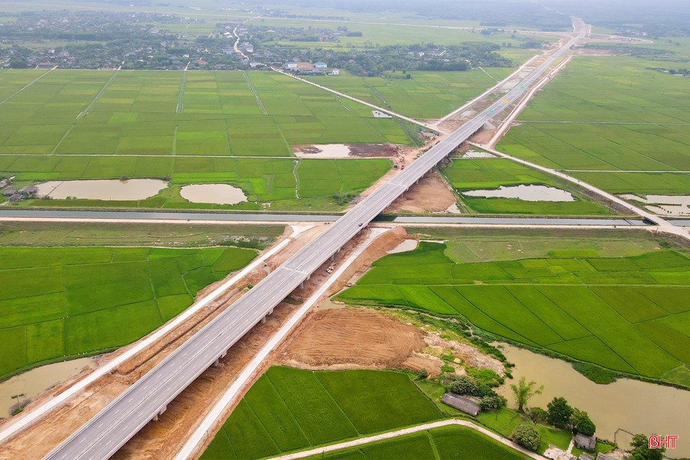 Cao tốc Bắc – Nam qua Hà Tĩnh: Cung đường mới cảnh quan tuyệt đẹp cho những tín đồ xê dịch - ảnh 10