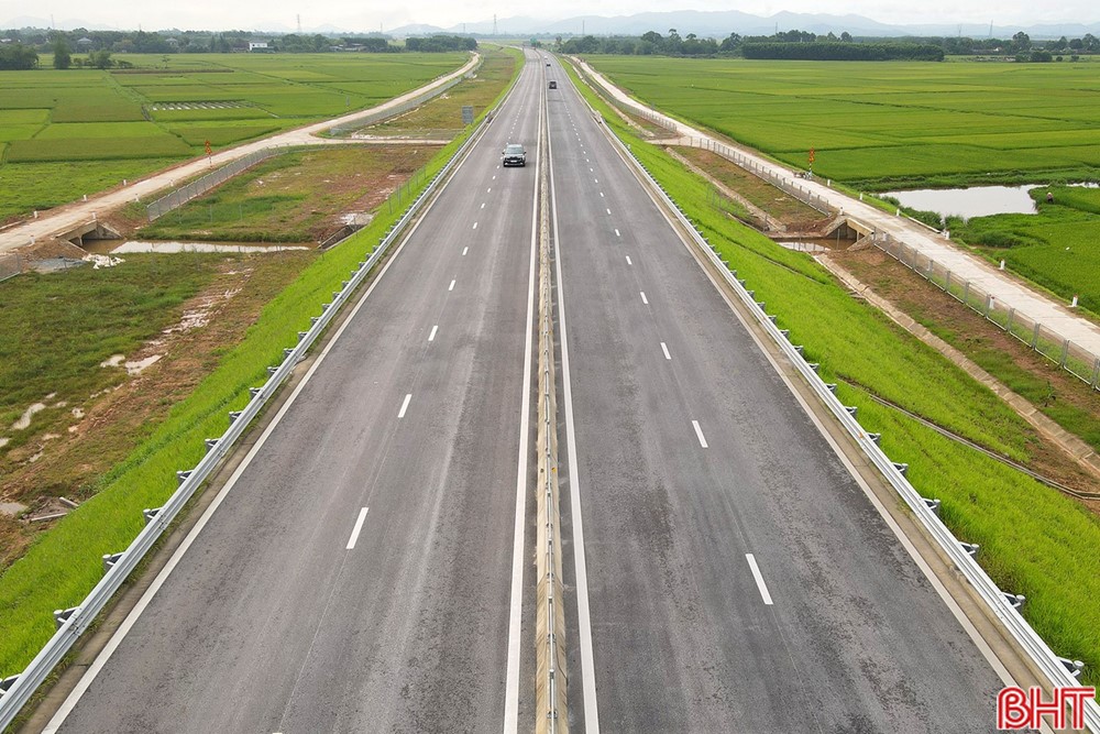 Cao tốc Bắc – Nam qua Hà Tĩnh: Cung đường mới cảnh quan tuyệt đẹp cho những tín đồ xê dịch - ảnh 3
