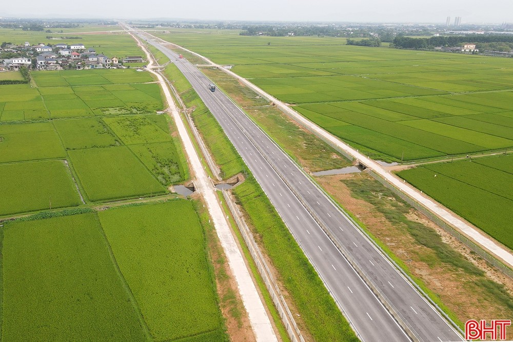 Cao tốc Bắc – Nam qua Hà Tĩnh: Cung đường mới cảnh quan tuyệt đẹp cho những tín đồ xê dịch - ảnh 7