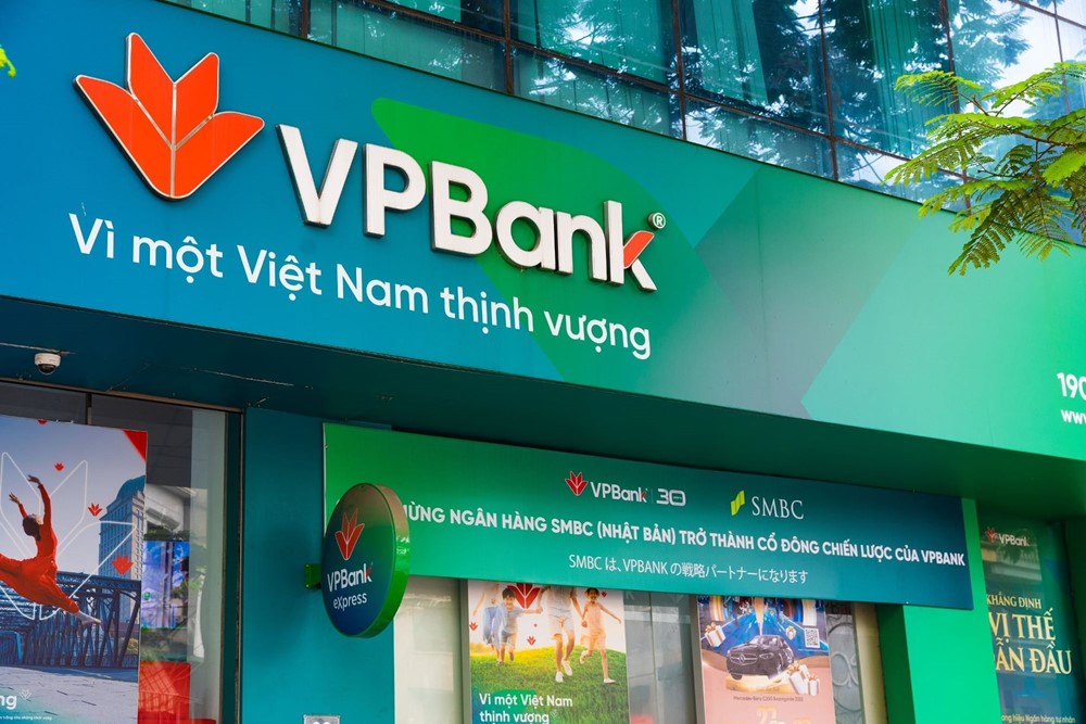 VPBank giảm lãi suất huy động tại quầy, giữ nguyên kênh trực tuyến - ảnh 1