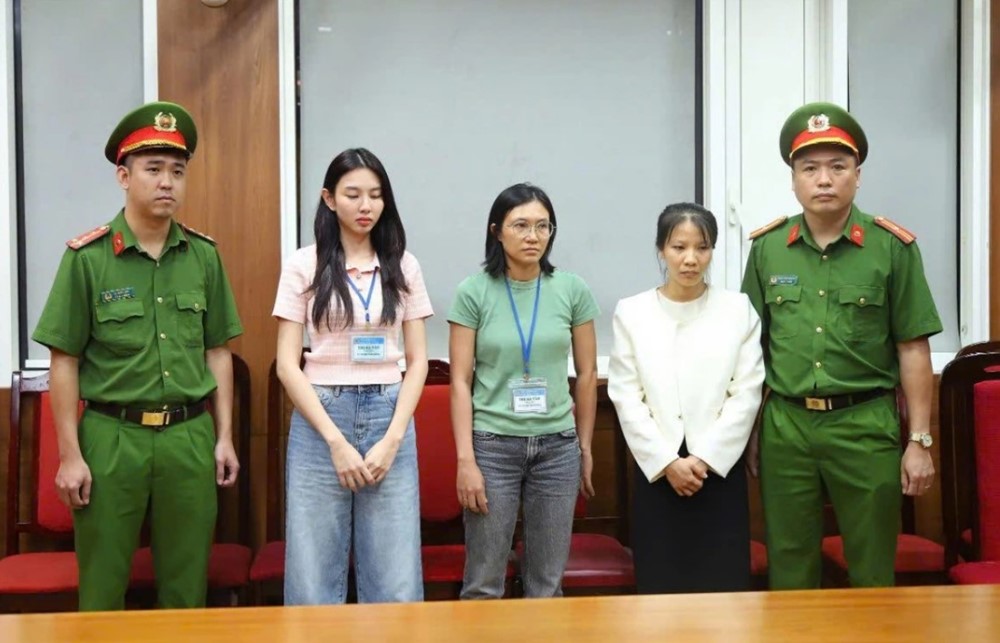 Sen Vàng chấm dứt hợp đồng với Thùy Tiên: Đúng luật hay phản ứng mang tính tình thế? - ảnh 2