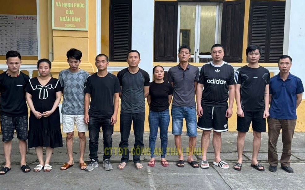 Triệt phá đường dây đánh bạc xuyên quốc gia hơn 1.000 tỷ đồng, rửa tiền 200 tỷ đồng/tháng bằng công nghệ AI - ảnh 2