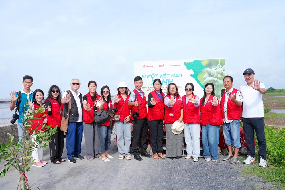 Trồng cây, phát triển rừng ngập mặn giúp bảo vệ tương lai bền vững tại Sóc Trăng - ảnh 1