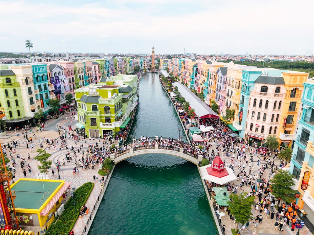 Vingroup thăng 8 bậc, thuộc top 40 doanh nghiệp lớn nhất Đông Nam Á 2025 - ảnh 2