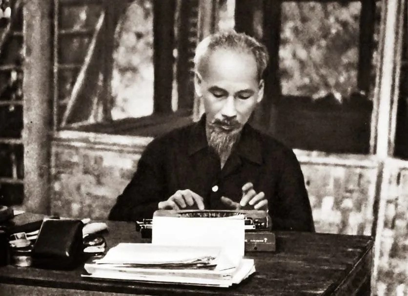 Báo chí phải không ngừng đổi mới, đồng hành, góp phần tích cực vào sự phát triển của Thủ đô - ảnh 1