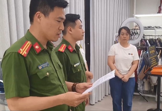 Bán hàng online thu hơn 800 tỷ đồng, Nguyễn Thị Thu Hường bị bắt vì trốn thuế - ảnh 1