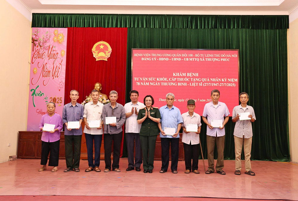 Hành trình tri ân: Nghĩa tình người thầy thuốc áo lính - ảnh 4