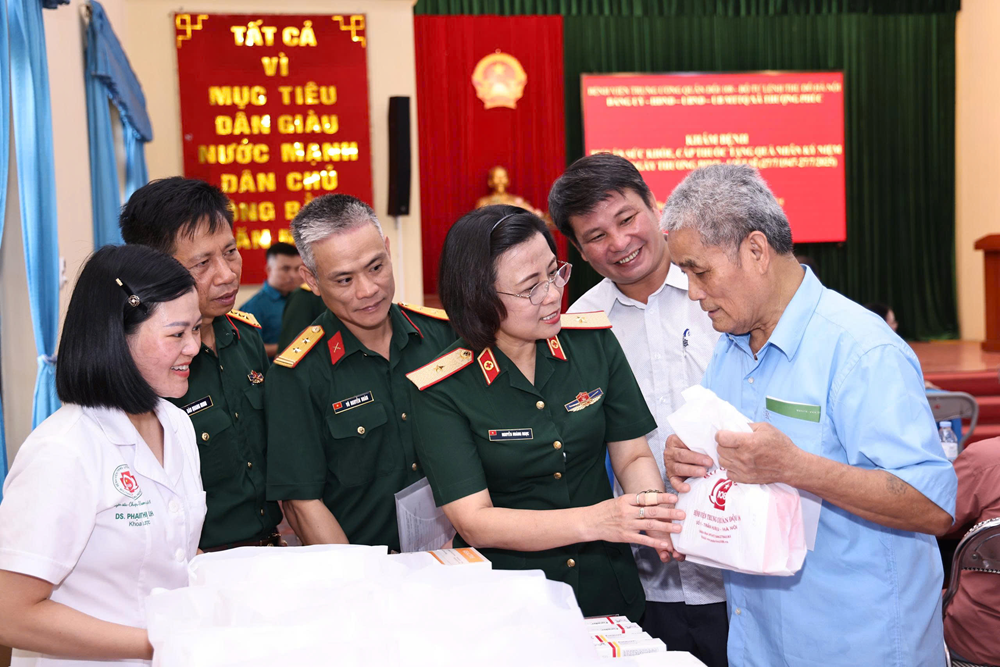 Hành trình tri ân: Nghĩa tình người thầy thuốc áo lính - ảnh 5