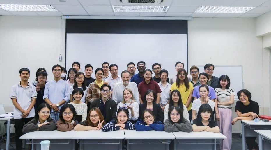 BGDI và Đại học EHB (Đức): Chung tay đào tạo công dân toàn cầu - ảnh 1