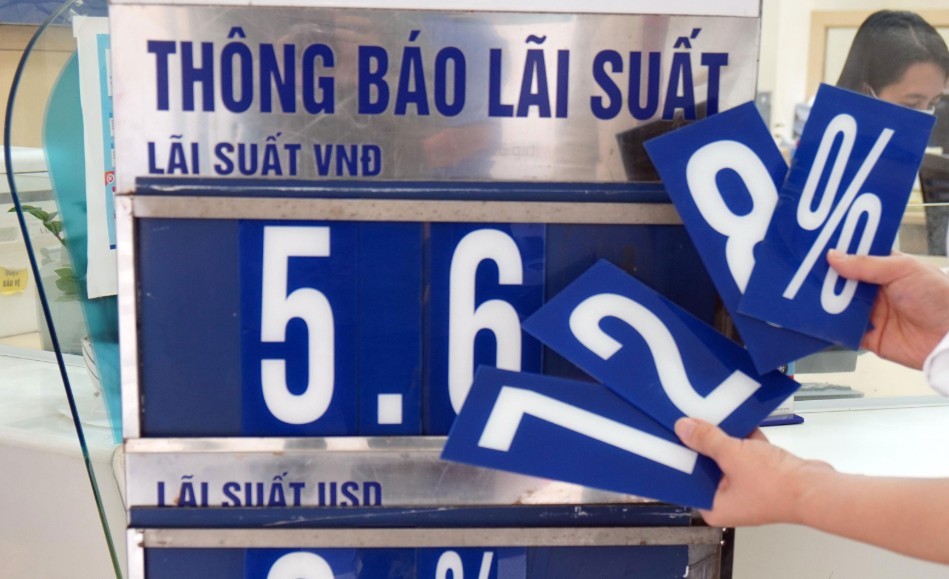 Cần điều kiện gì để nhận lãi suất tiết kiệm 9,65%/năm? - ảnh 1