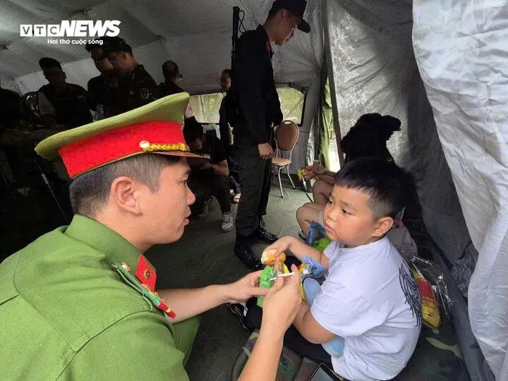 Trực tiếp: Sơ duyệt cấp Nhà nước diễu binh, diễu hành kỷ niệm 80 năm Quốc khánh - ảnh 40