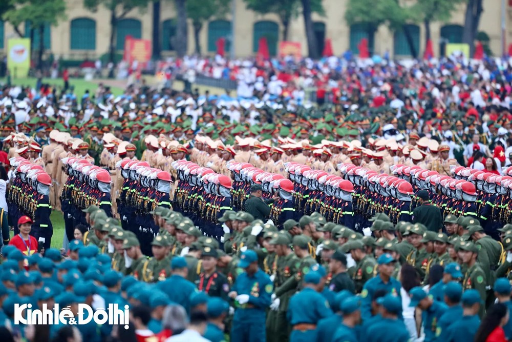 Trực tiếp: Sơ duyệt cấp Nhà nước diễu binh, diễu hành kỷ niệm 80 năm Quốc khánh - ảnh 12