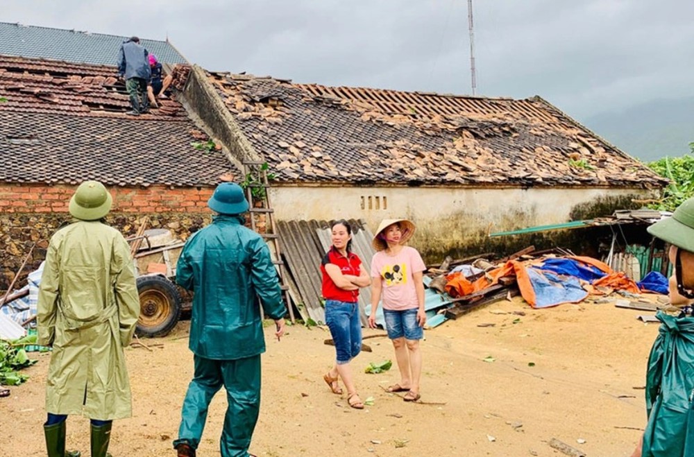 Hơn 2.500 tỷ đồng hỗ trợ khắc phục hậu quả bão số 10 và thiên tai - ảnh 1