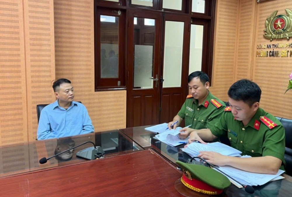 Bị khởi tố hai tội danh, Shark Bình đối diện mức phạt nào? - ảnh 1