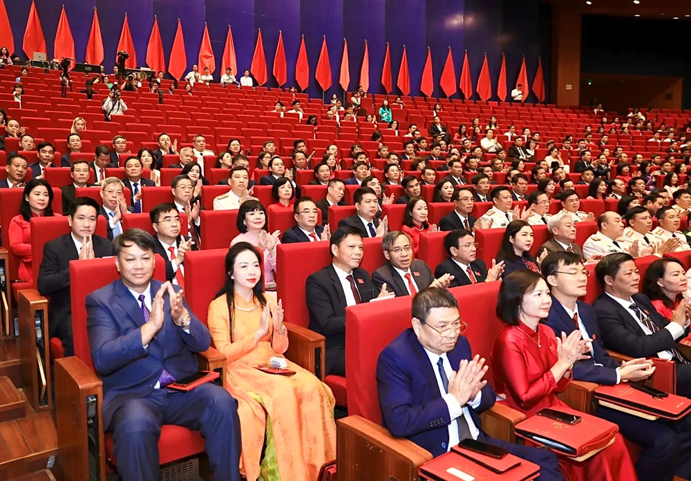 Toàn cảnh phiên khai mạc Đại hội đại biểu Đảng bộ Thành phố Hà Nội lần thứ XVIII, nhiệm kỳ 2025-2030 - ảnh 13