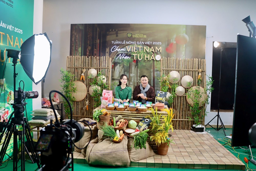 6 tấn gạo “bay vèo” trên sóng Tiktok trong tuần lễ Nông sản Việt - ảnh 1