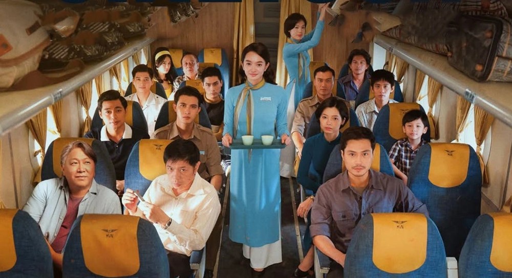 Chi tiết lịch chiếu, cách nhận vé miễn phí 2 phim “Mưa đỏ” và Tử chiến trên không” tại Hội chợ Mùa thu 2025 - ảnh 2