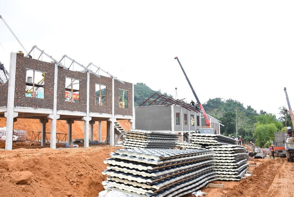 Trước 31/1/2026 phải hoàn thành tái định cư cho hộ có nhà bị lũ cuốn trôi - ảnh 1