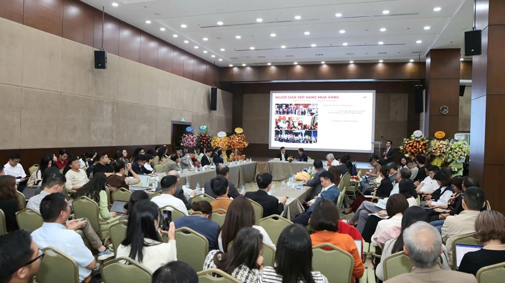 Giá vàng trong nước - thế giới, vì sao chênh lệch hàng chục triệu đồng? - ảnh 1