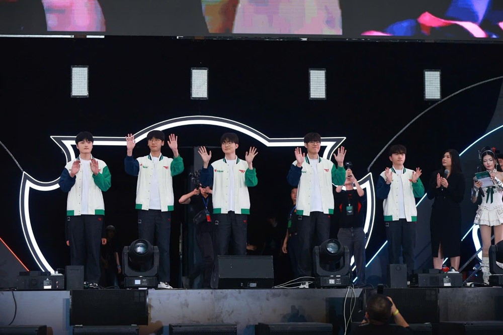 VPBank và các thương hiệu kiến tạo lễ hội eSport cùng T1 - ảnh 1