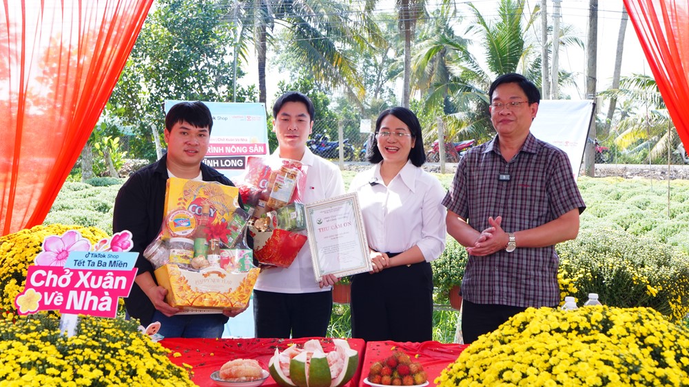 “Chở Xuân về nhà”: Vĩnh Long mở rộng kênh tiêu thụ nông sản dịp Tết 2026 - ảnh 2