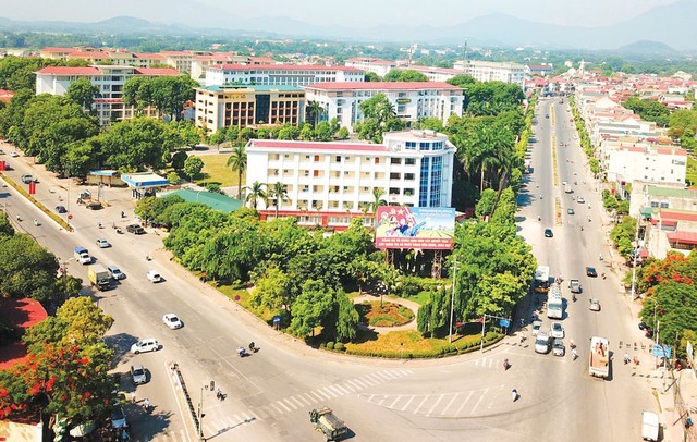 Thị xã duy nhất Việt Nam lên thành phố rồi lại xuống thị xã vừa tròn 100 năm thành lập, được mệnh danh là xứ 'một ấp sinh hai vua' - ảnh 1