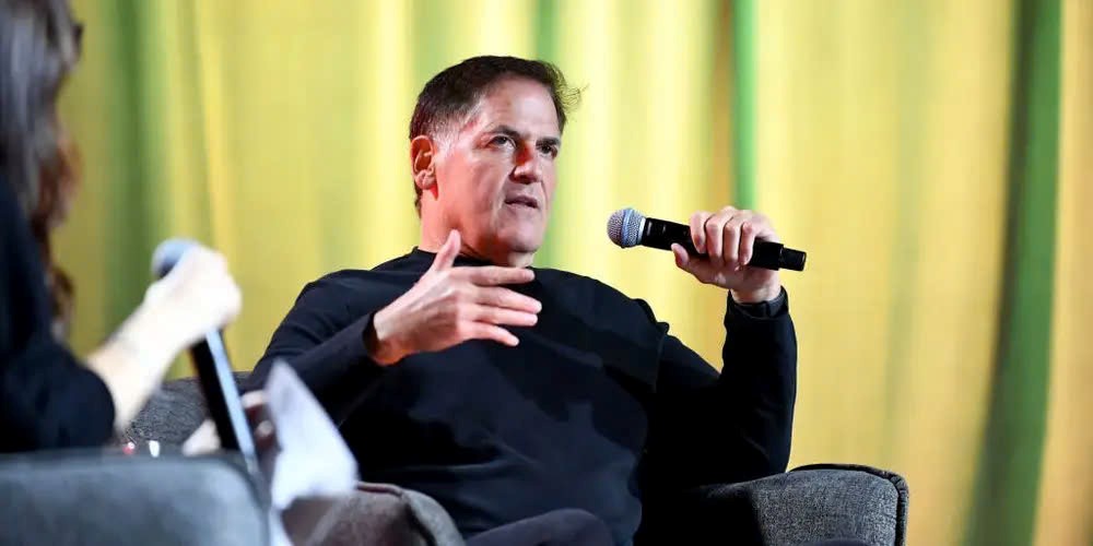 Tỷ phú Mark Cuban hé lộ một loại công việc sẽ không thể bị AI thay thế trong tương lai  - ảnh 1