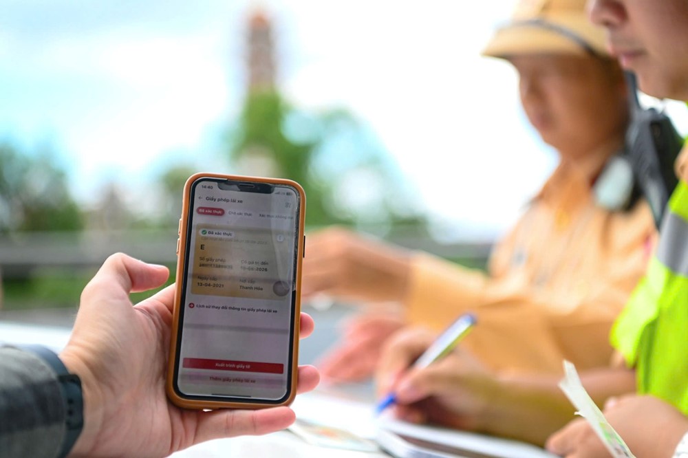 Những lỗi vi phạm khiến tài xế có thể bị trừ tới 10/12 điểm giấy phép lái xe theo Nghị định 168, tài xế lưu ý  - ảnh 2