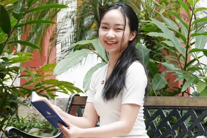 Nữ sinh 2002 mang dòng dõi hoàng thân, quý tộc của Việt Nam được nhận học bổng tiến sĩ của trường đại học hàng đầu tại Mỹ, lập kỷ lục thời gian xin học bổng nhanh nhất - ảnh 1