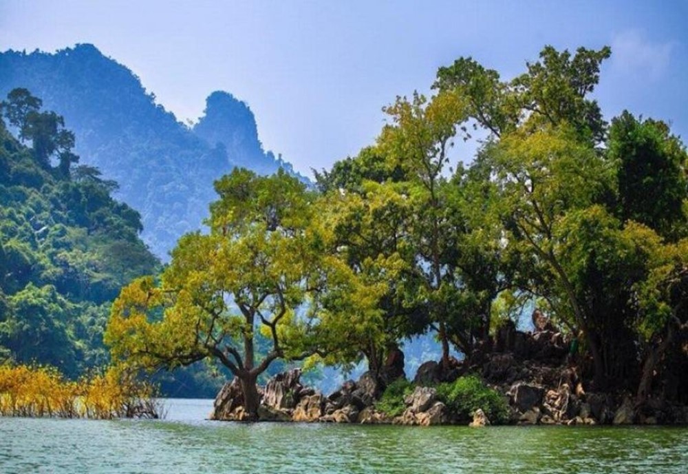 Hồ nước tự nhiên lớn nhất Việt Nam, có từ cách nay hơn 200 triệu năm, được ví như ‘viên ngọc xanh của nhân loại’ - ảnh 4