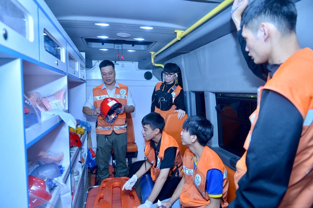 Câu chuyện xúc động đằng sau người đàn ông 7 năm ăn Tết ở Hà Nội, nâng niu hàng chục nghìn mạng sống - ảnh 3