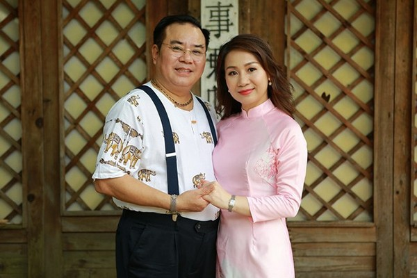 NSND là Ngọc Hoàng đầu tiên của Táo Quân: Bạn học ‘vua hài’ Xuân Hinh, sếp của Tự Long, sống hạnh phúc bên vợ xinh đẹp kém 13 tuổi - ảnh 4