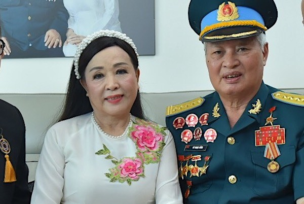 Gia đình có 4 NSND và NSƯT, 1 Anh hùng LLVT nhân dân: Người là tượng đài của dòng nhạc cách mạng, người từng hạ 6 máy bay địch - ảnh 3