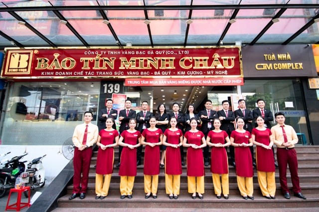 Người phụ nữ bán khoai lang ở cổng chợ Văn Điển trở thành ‘tay buôn’ vàng khét tiếng, đặt nền móng cho 5 thương hiệu kim hoàn lừng danh đất Hà Thành - ảnh 4