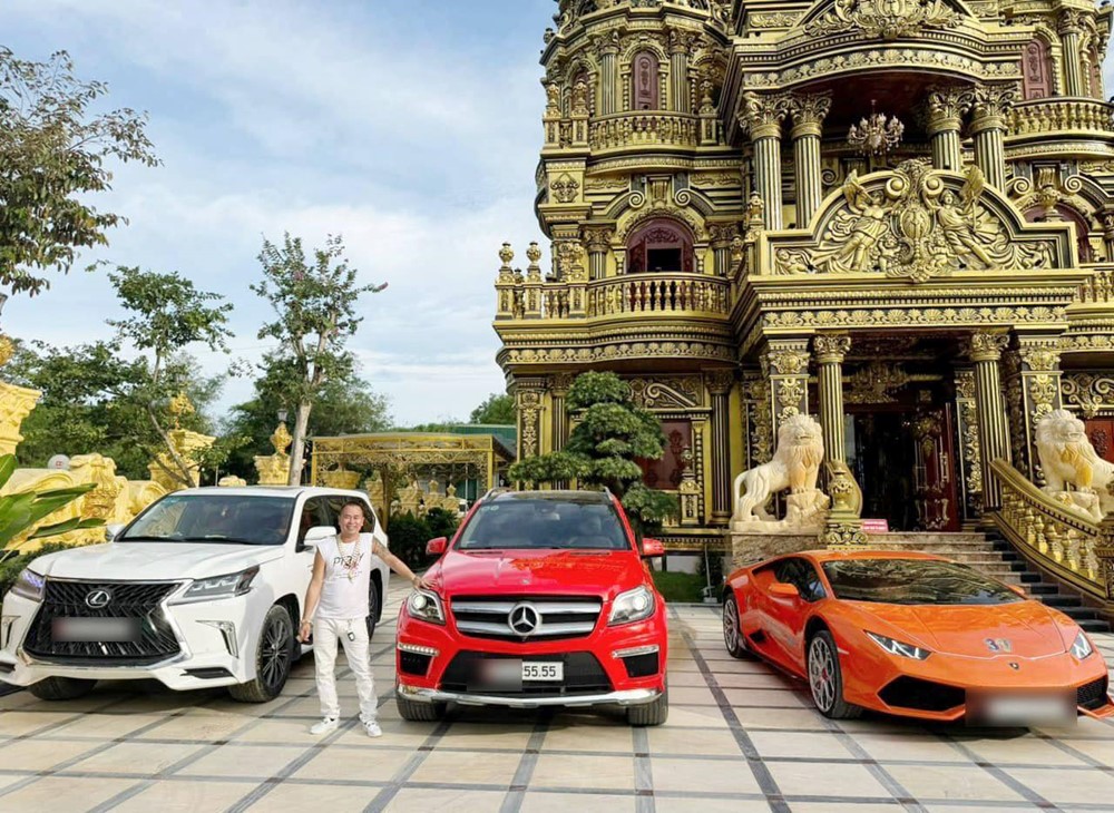 Lâu đài 70 tỷ đồng của ‘đại gia đồng nát’, huy động hàng trăm người để xây dựng: Giá trị sau khi được dát vàng, hoàn thiện chạm ngưỡng trăm tỷ! - ảnh 8