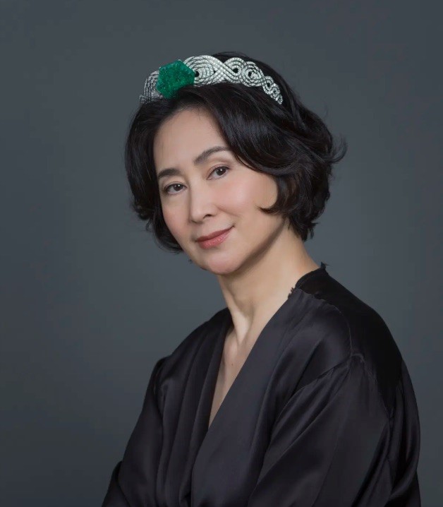 Ái nữ trùm sòng bạc khiến danh ca nổi tiếng say đắm một thời: Từng nhận khoản sính lễ hơn 3.300 tỷ đồng khi lên xe hoa, nay trở thành 'bà hoàng' xứ Cảng - ảnh 4