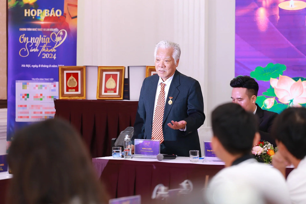 NSND sở hữu ‘Giọng đọc vàng’ ngành sân khấu, nhận danh hiệu ở tuổi U80: Từng là Giám đốc, Phó Cục trưởng, con trai nhà viết kịch lừng danh - ảnh 4