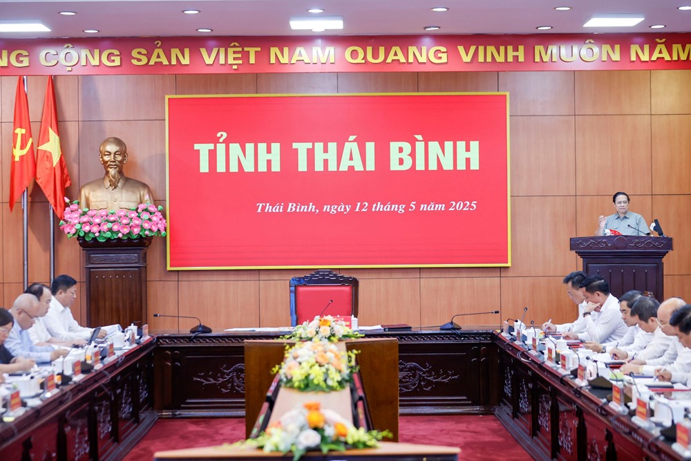 Thủ tướng đề nghị tỉnh sắp ‘về chung nhà’ với Hưng Yên lấn biển để phát triển kinh tế, làm ngay tuyến đường thẳng nhất với quy mô 10 làn xe kết nối thủ phủ của 2 tỉnh - ảnh 2