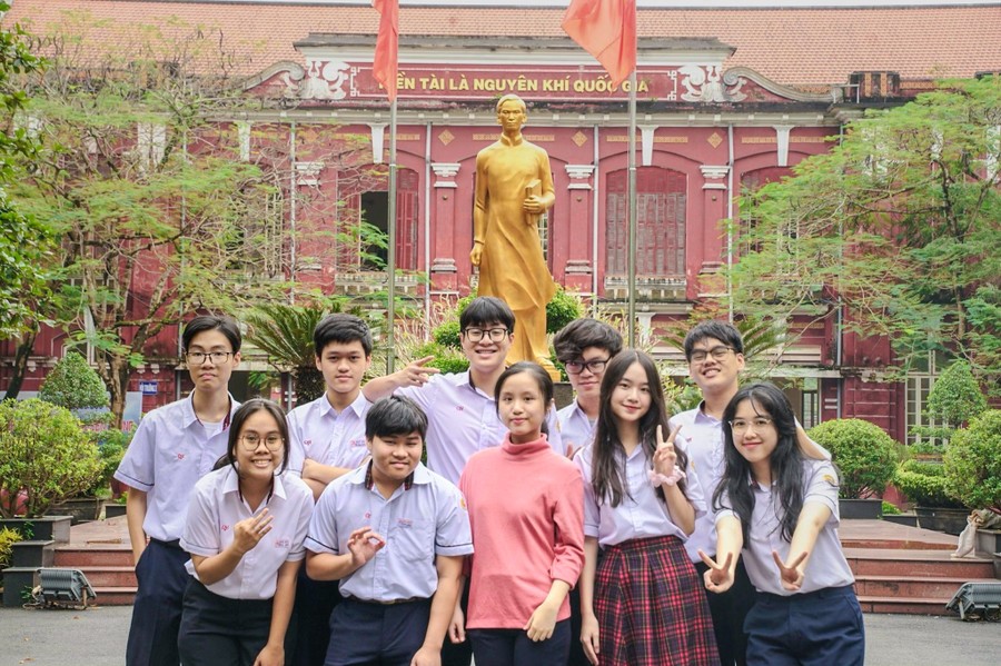 Ngôi trường chuyên Chủ tịch Hồ Chí Minh từng theo học: Trường học duy nhất Việt Nam được xếp hạng Di tích Quốc gia đặc biệt, đào tạo hàng loạt Tiến sĩ, 'thần đồng' - ảnh 5